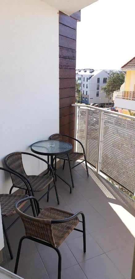 Mlynarska Apartment *